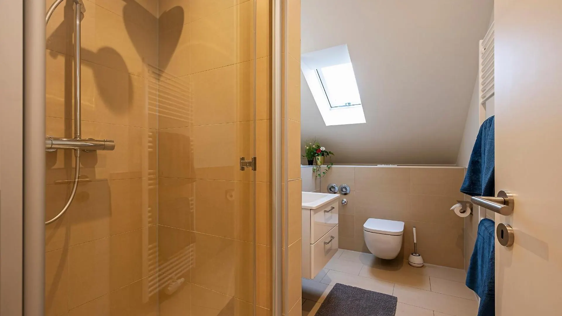 Bed and Breakfast Sieben Zimmer & Ein Tisch Μπόμπινγκεν